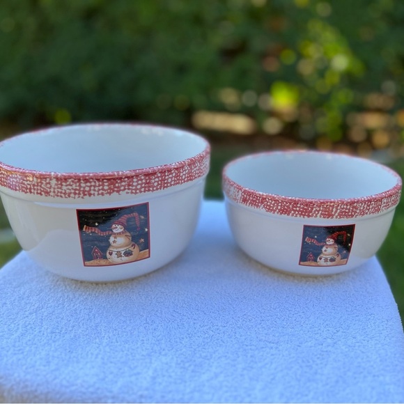 Christmas Mixing Bowls - Picture 1 of 7